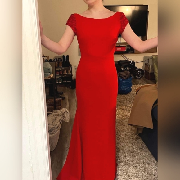 Pronovias evening gown - Picture 3 of 8